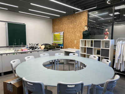 Начался прием документов в медкласс, который откроется 1 сентября в сухумской школе №1