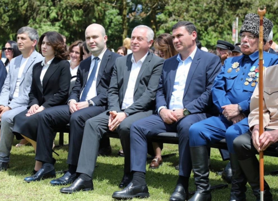 Школа №1 села Мыку сегодня отметила свое 100-летие